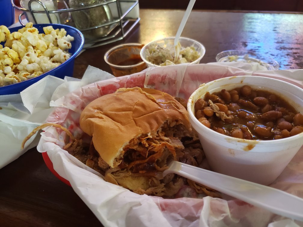 Cuba City餐馆和美食-New Diggings General Store