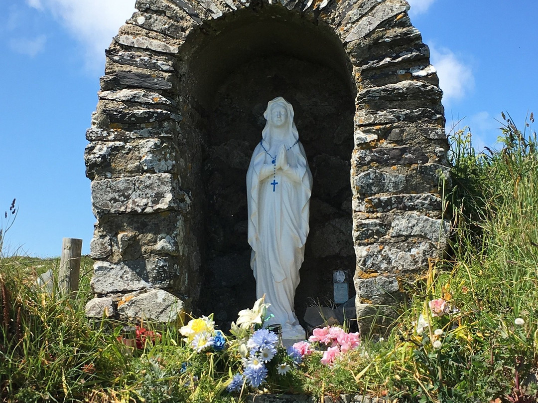St Non's Chapel and Holy Well-St. Davids必去景点