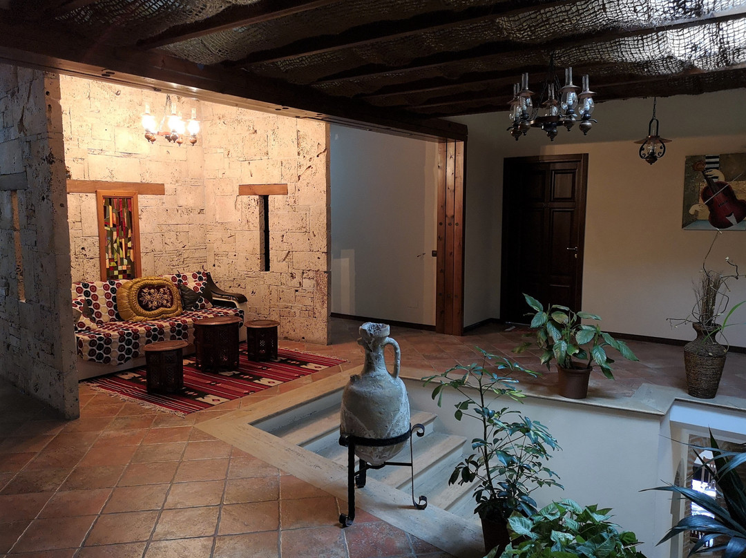 Real Scampis Hotel主图