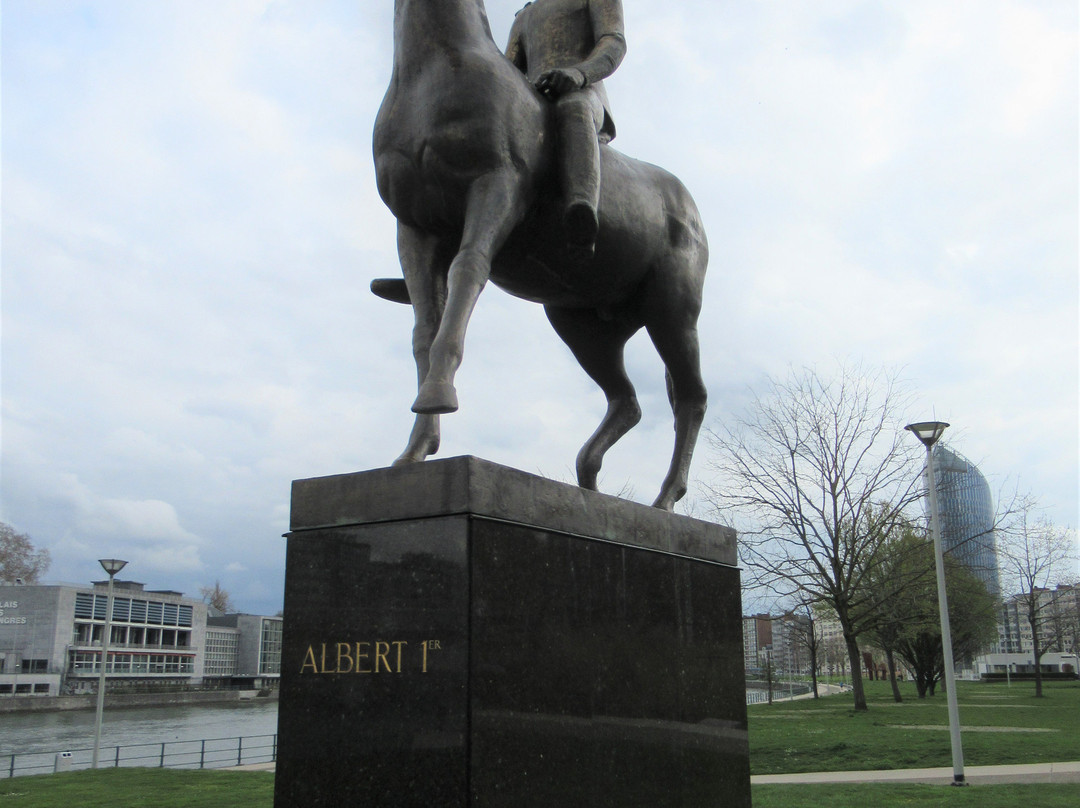 Statue équestre du Roi Albert 1er-列日必去景点