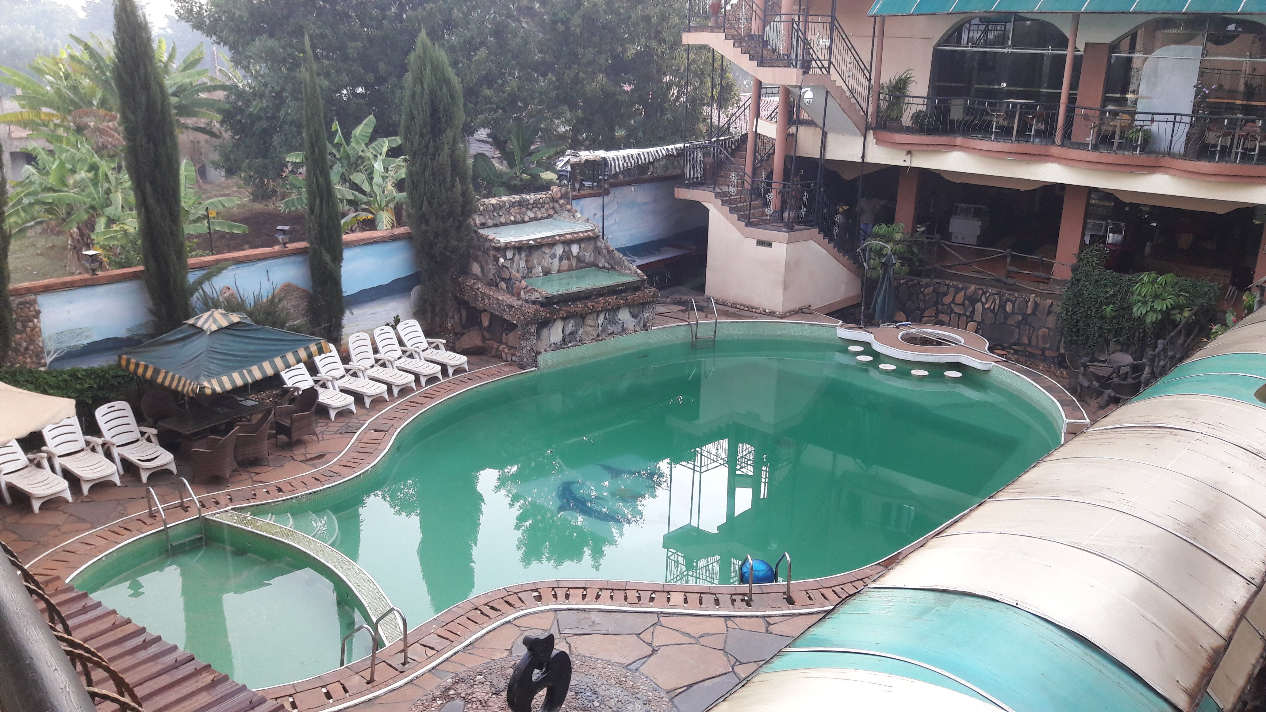 Aturukan Hotel-泳池