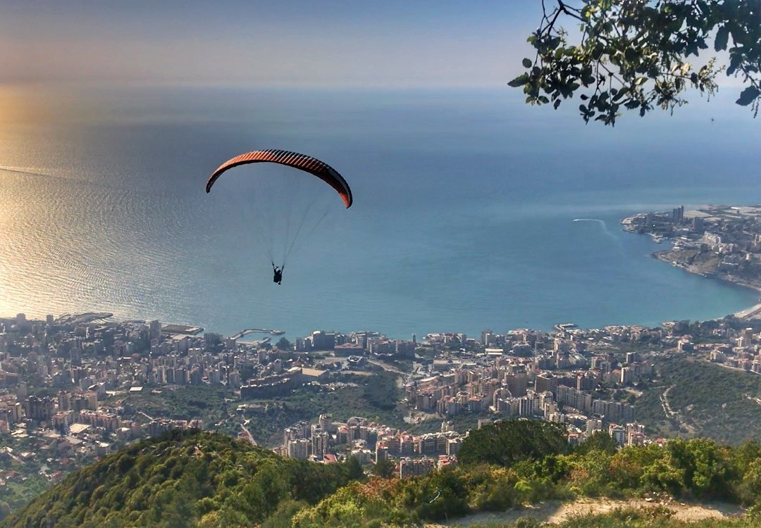 Paragliding Jounieh景点图片
