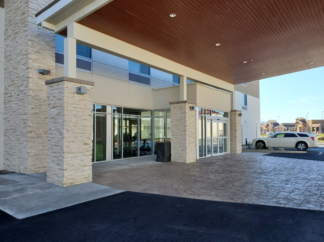Holiday Inn Express & Suites Medford By IHG主图