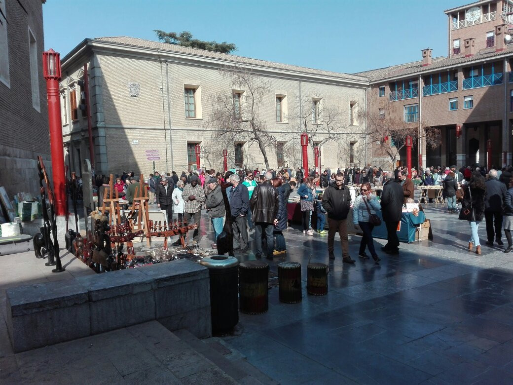 Mercadillo Plaza de San Bruno-萨拉戈萨省必去景点