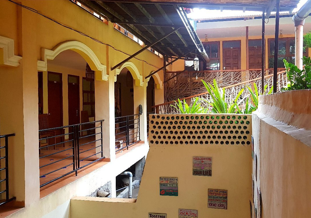 Centro Bajo Hotel & Resto主图