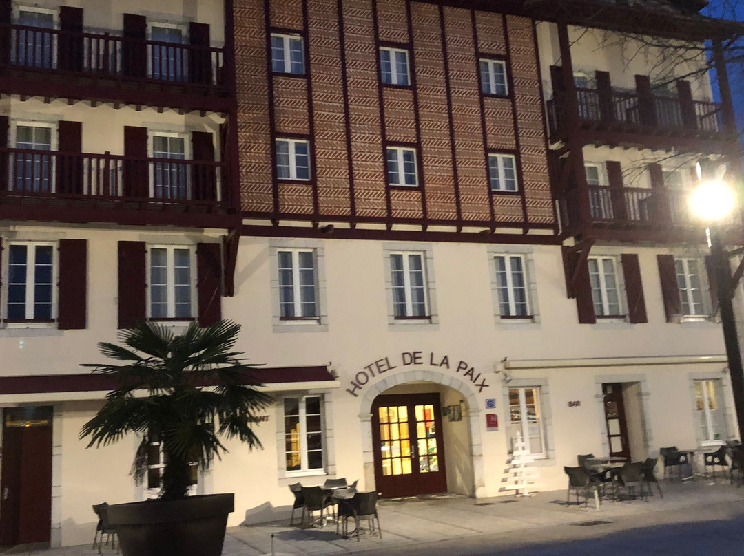 Hotel De La Paix主图