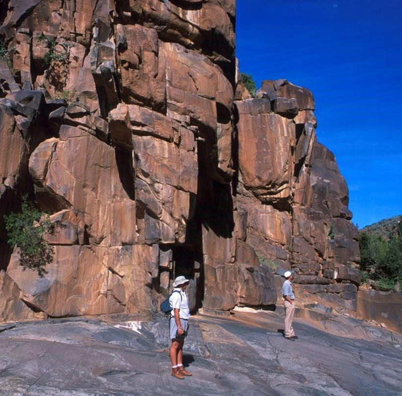 KAROO CONNECTIONS Tours & Transfers-格拉夫-里内特必去景点