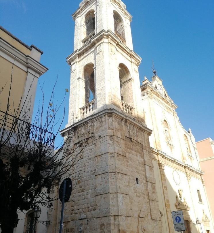 Piazza Santa Croce-Palo del Colle必去景点