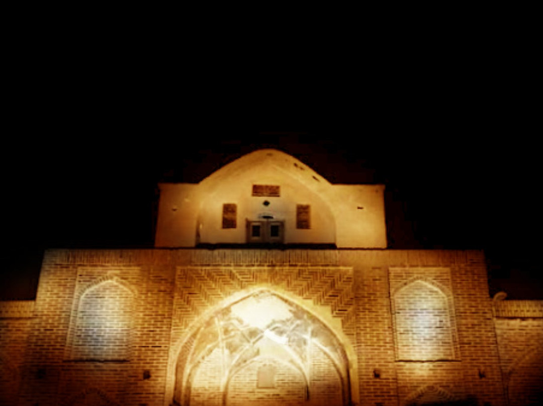 Pasangan Caravansary主图