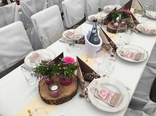 Nordholz餐馆和美食-Zum Alten Torhaus - Cafe Schwein