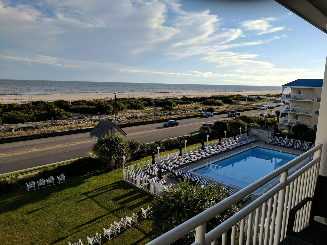 La Mer Beachfront Resort主图