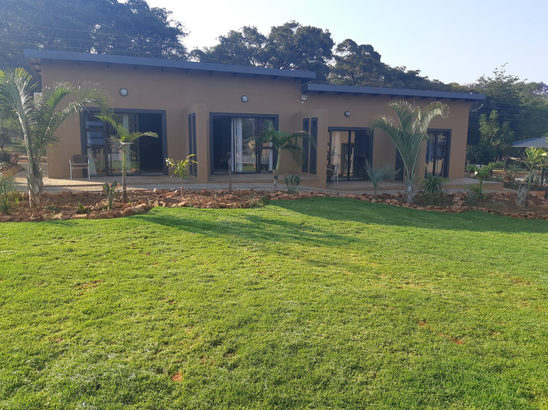 Manor Hills Guest Lodge主图