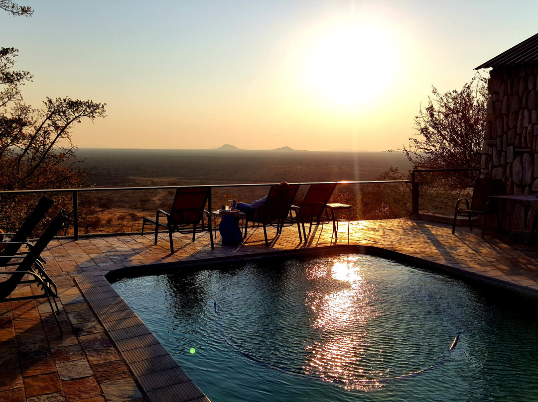 Aloegrove Safari Lodge主图