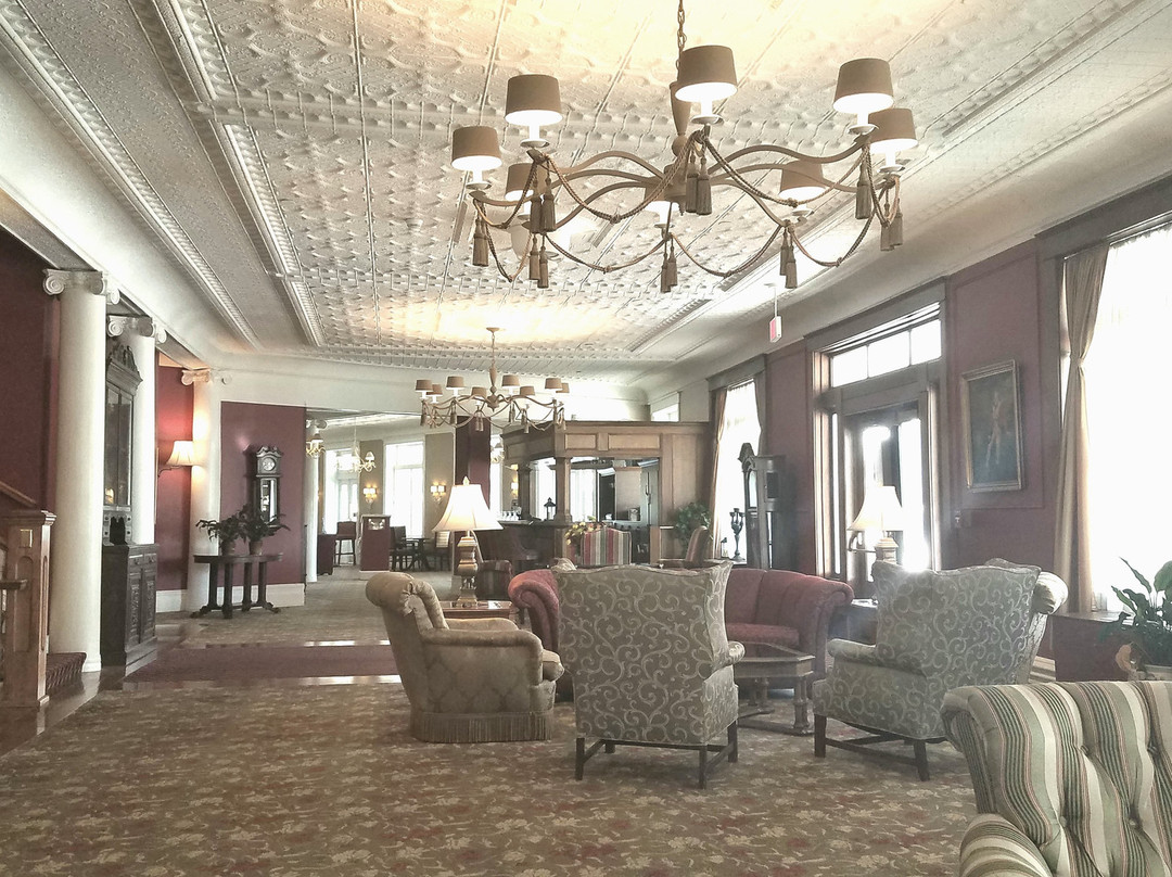 斯塔福德佩里酒店主图