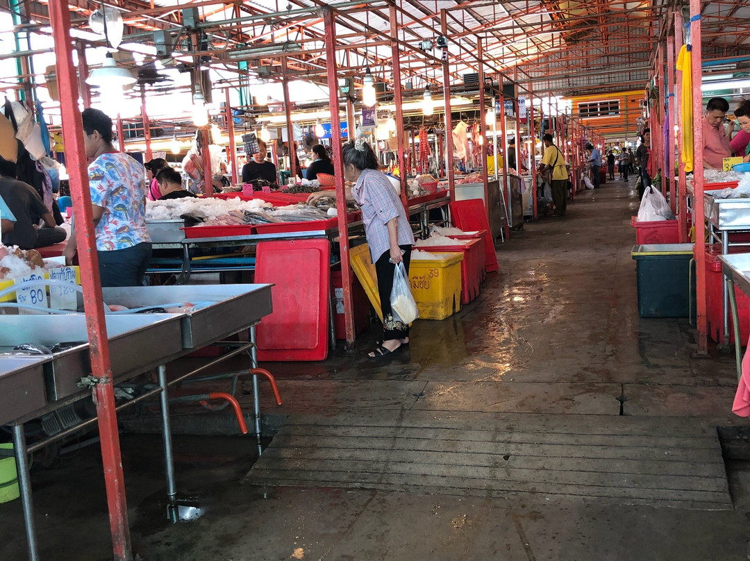 Salaya Market景点图片