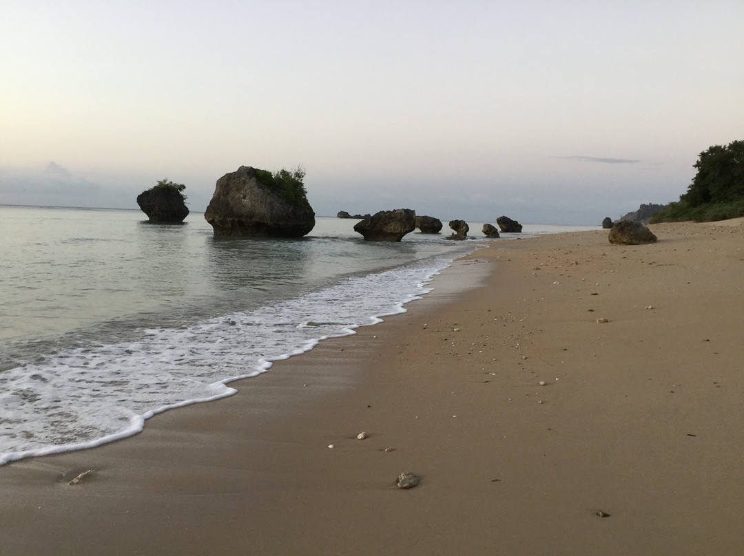 Batu Leli Beach景点图片