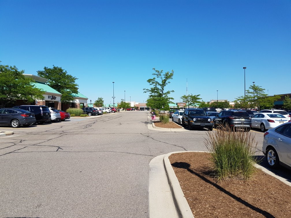 Novi Town Center-诺维必去景点