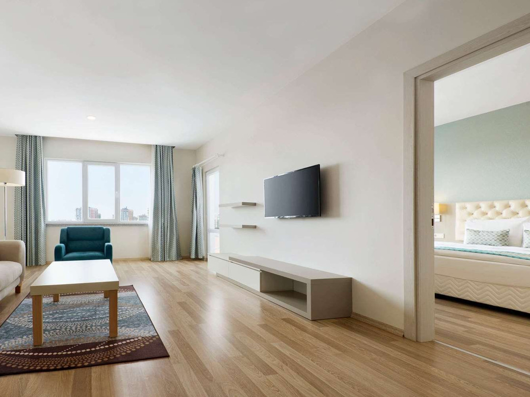 Hawthorn Suites by Wyndham Cerkezkoy主图