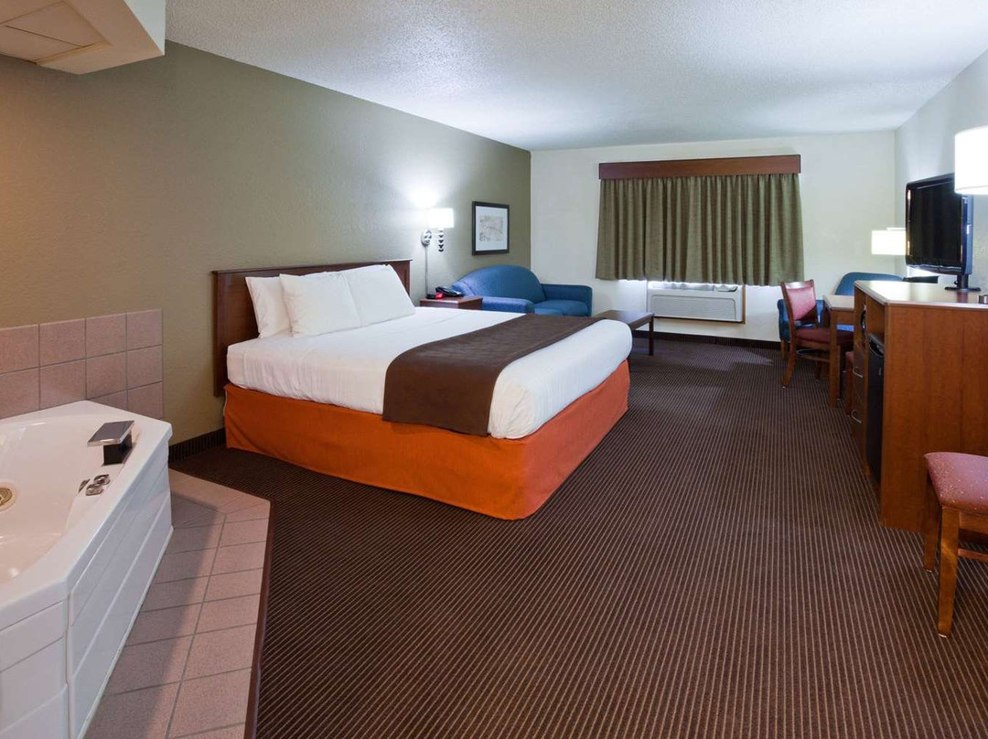 AmericInn by Wyndham Monroe主图