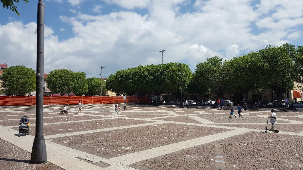 Piazza Risorgimento景点图片