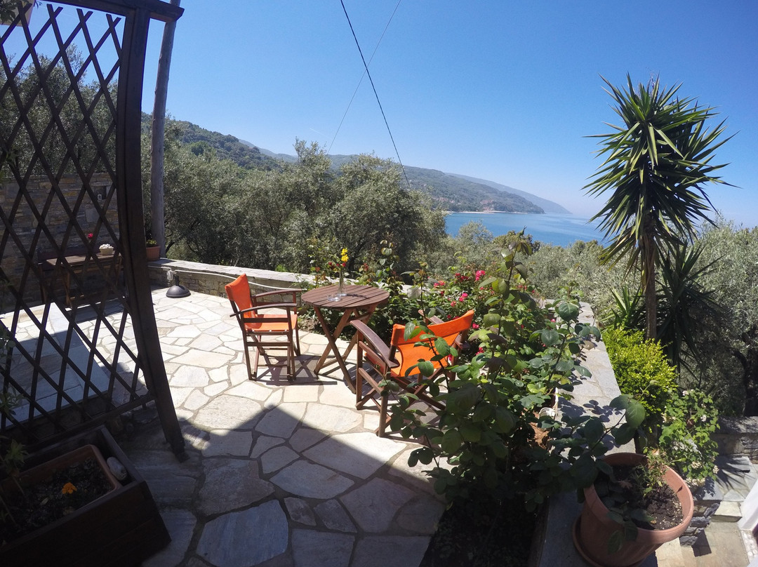 Maistros Studios Apartments主图