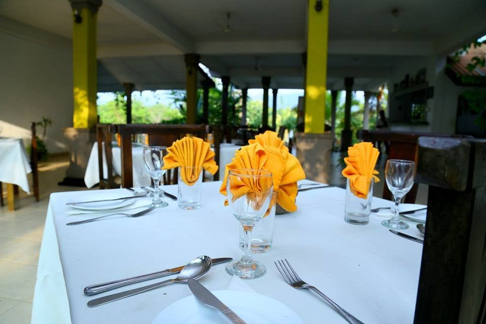 巨石场度假酒店主图