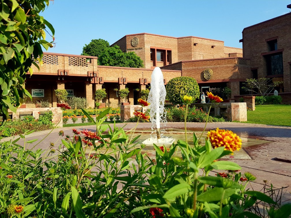 Faisalabad Serena Hotel-浴室