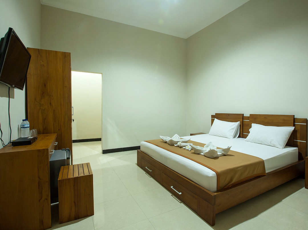 Ladiva Shore Hotel主图