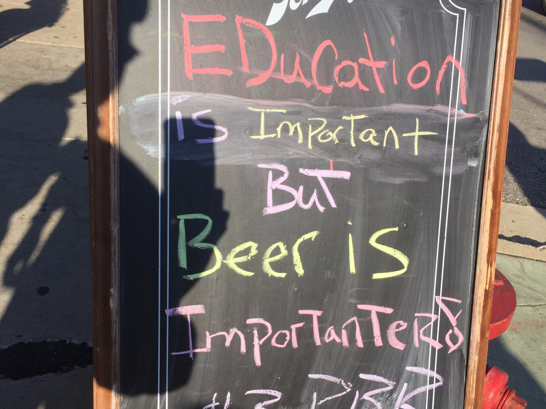 E Brady Street-密尔沃基必去景点