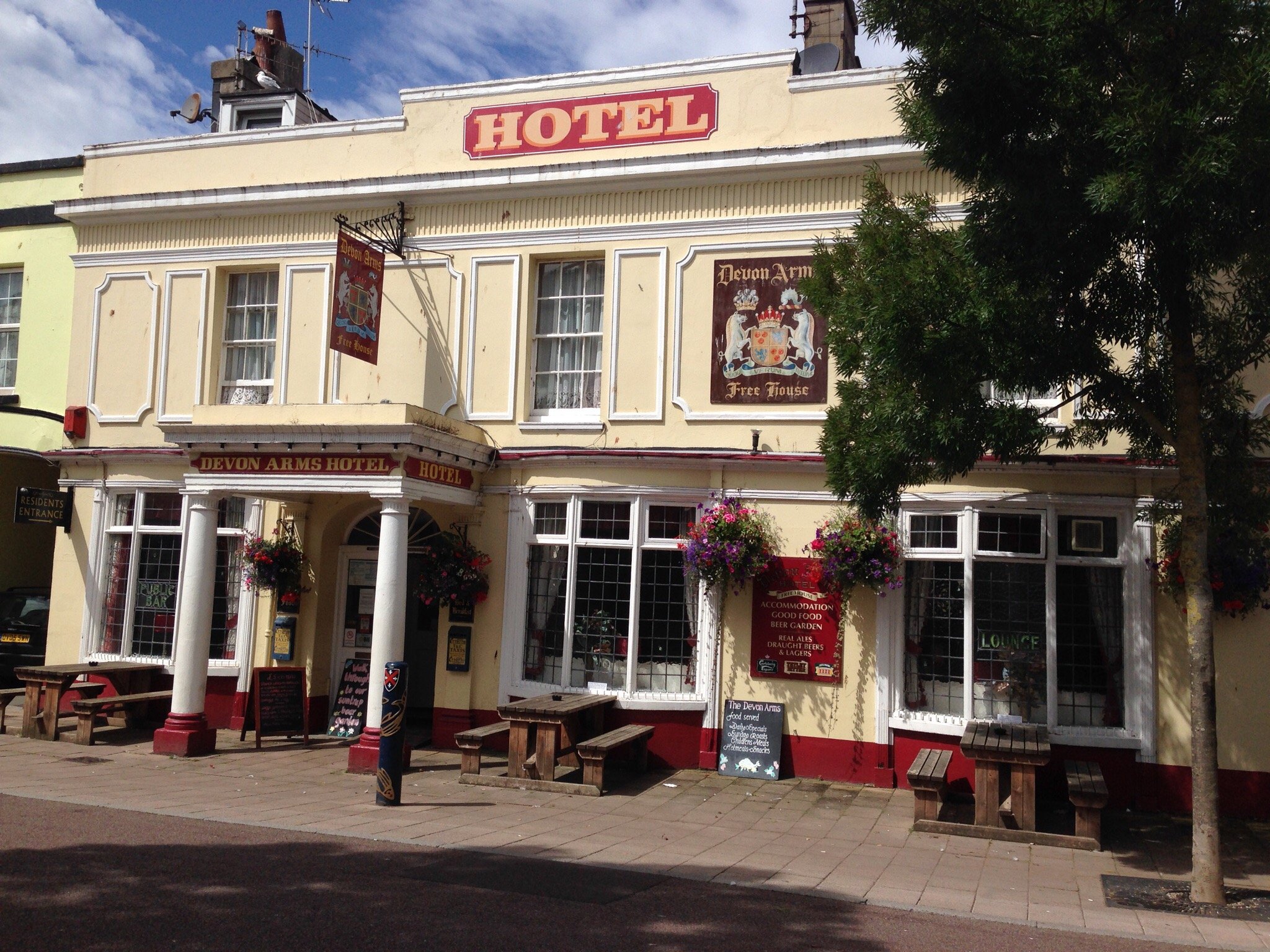 Devon Arms Hotel-浴室