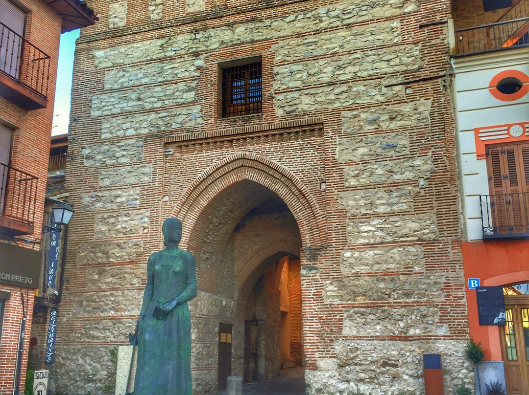 Monumento a Isabel la Catolica景点图片