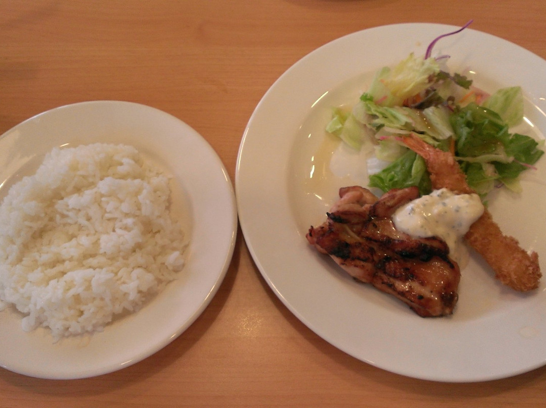 交野市餐馆和美食-Gusto Katano