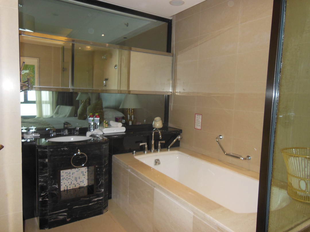 宝应华美达大酒店主图