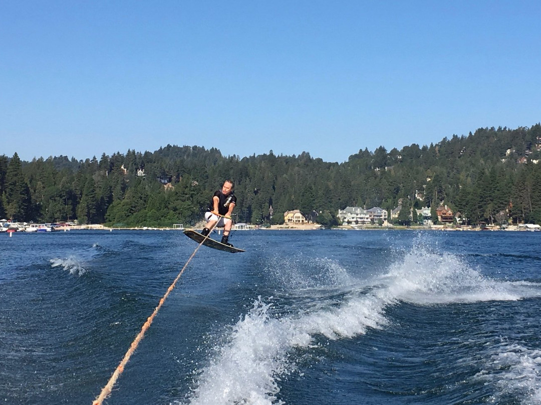 McKenzie Water Ski School-箭头湖必去景点