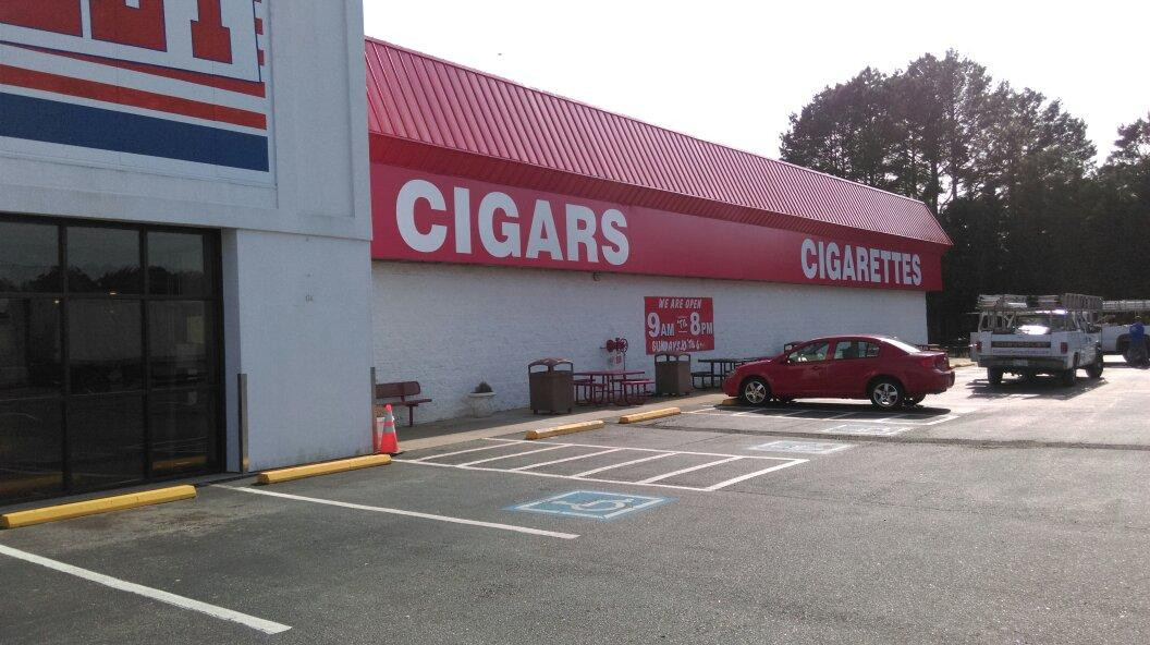 J R Cigars景点图片