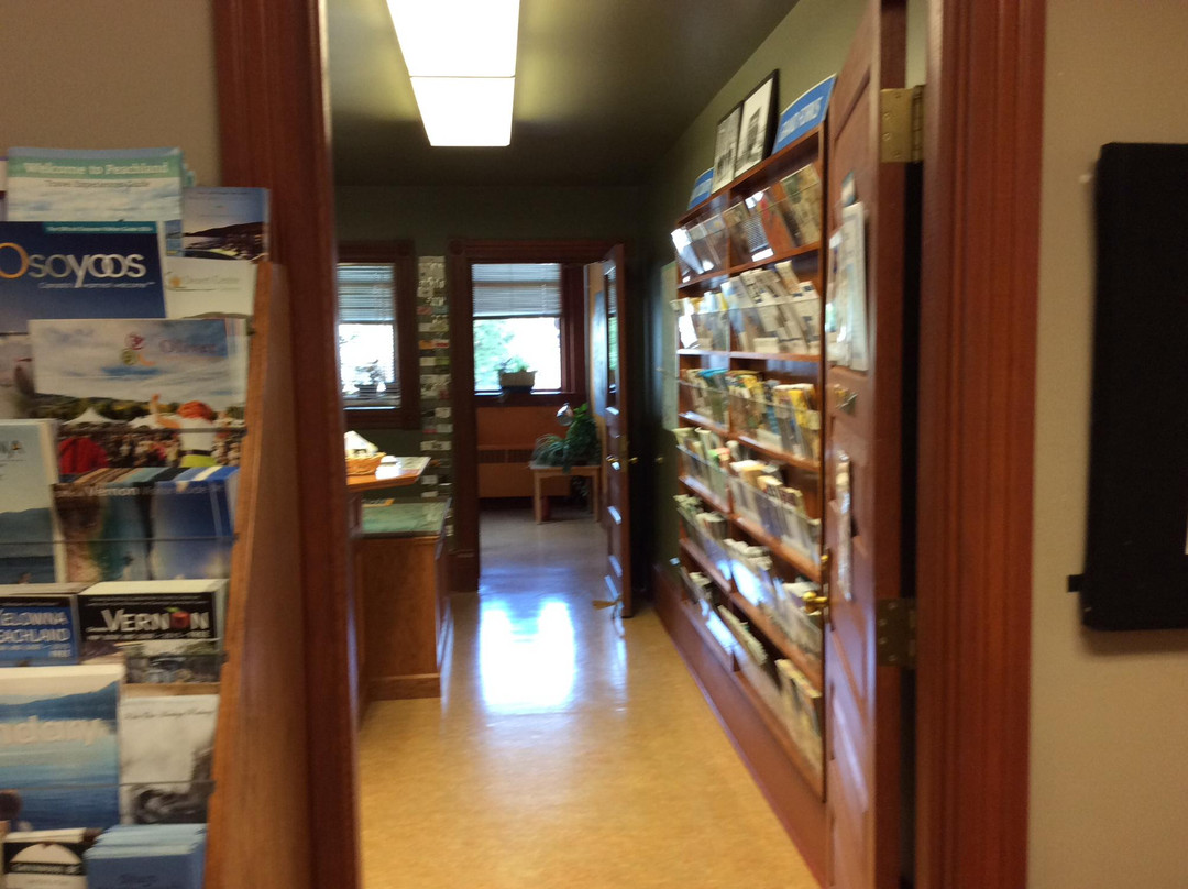 Grand Forks Visitor Centre景点图片