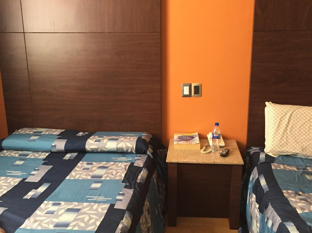 Hotel Emperador主图