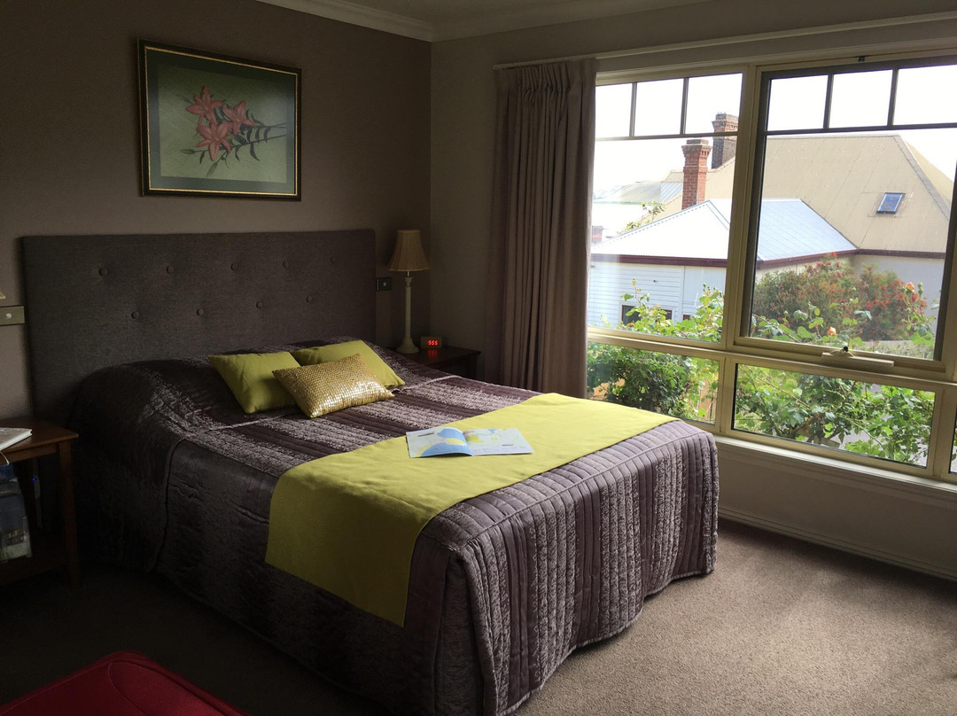 On the Terrace主图