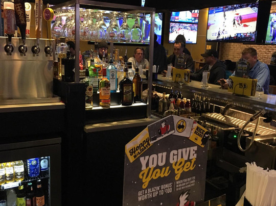 Buffalo Wild Wings Bar & Grill