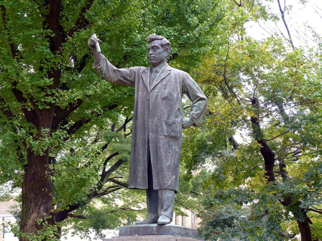 Hideyo Noguchi Statue-Uenokoen必去景点
