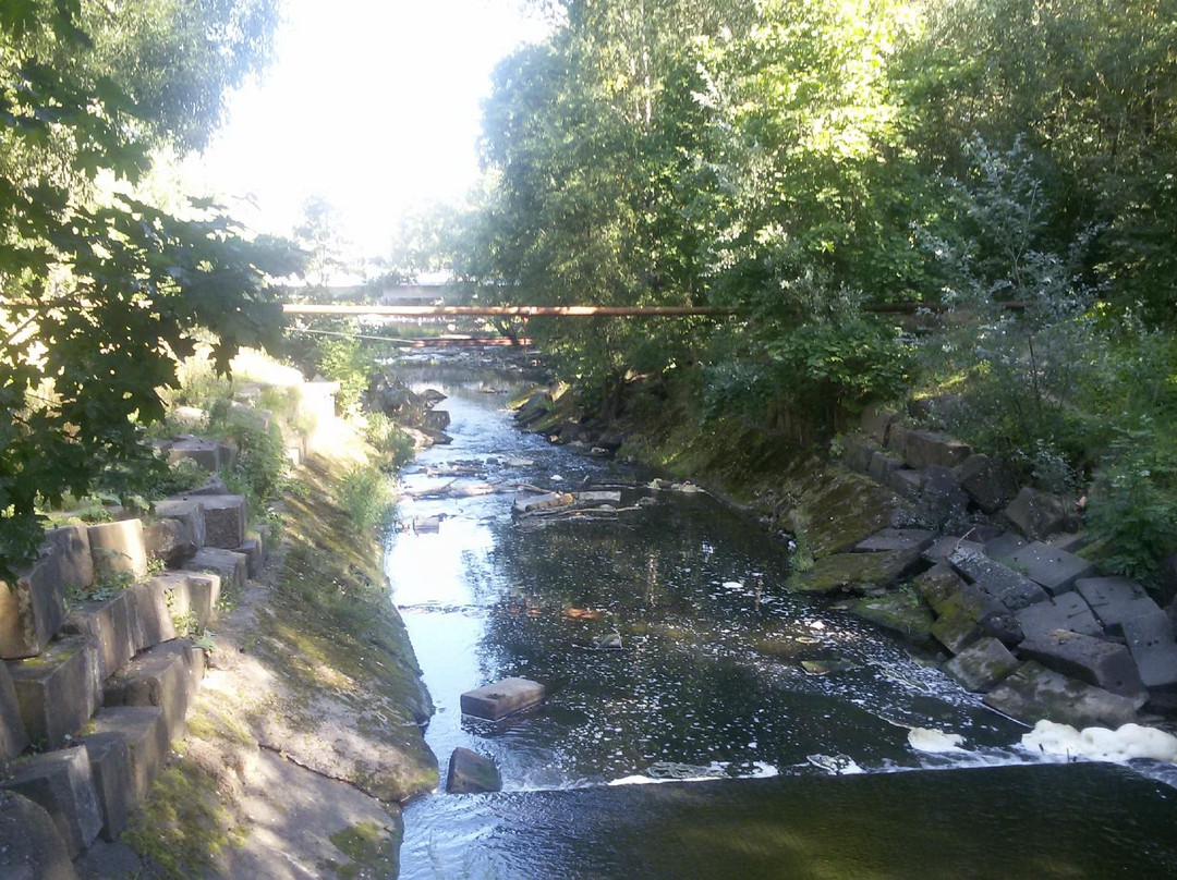 The Bridge With Dam Outlet On River Strelka景点图片