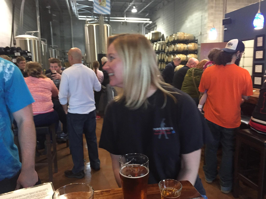 Hailstorm Brewing Co.-廷利公园必去景点