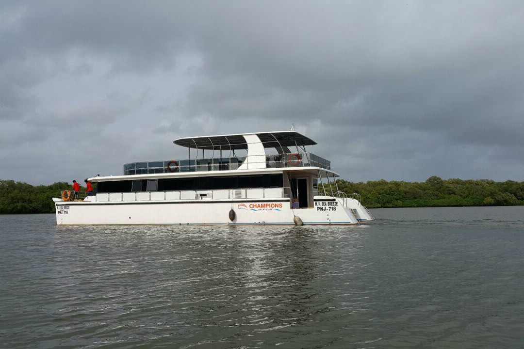 Champions Yacht Club景点图片