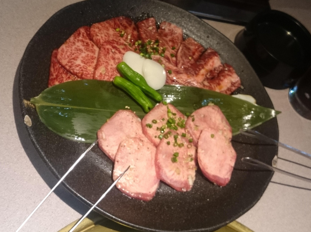 炭火焼肉雅