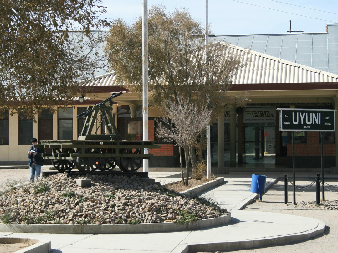 Avenida Ferroviaria-乌尤尼必去景点