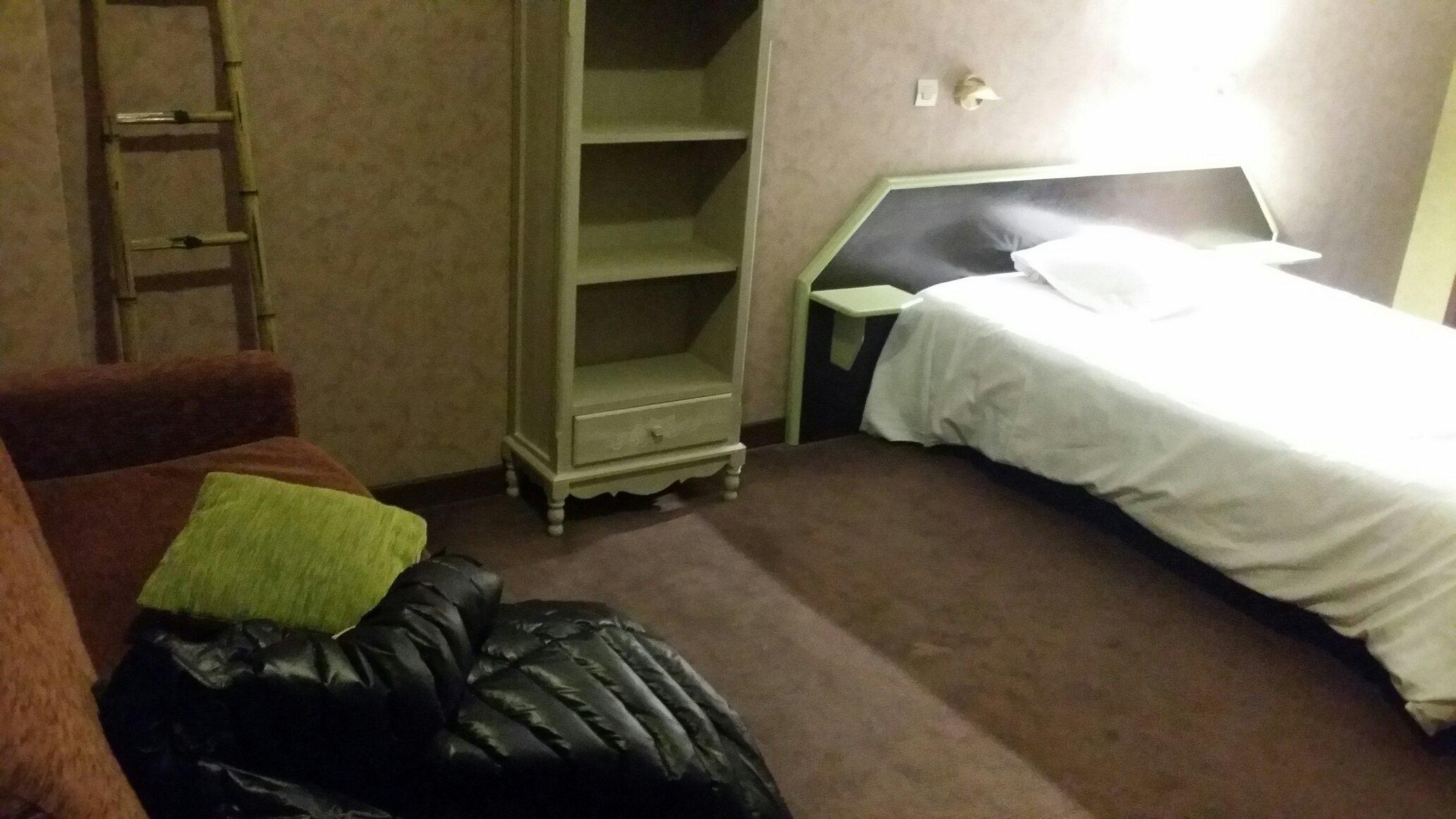Logis Hôtel Rest. des Portes de Meuse-餐饮