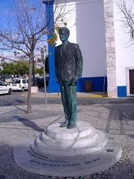 Statue of Bento de Jesus Caraça (Vila Viçosa)景点图片