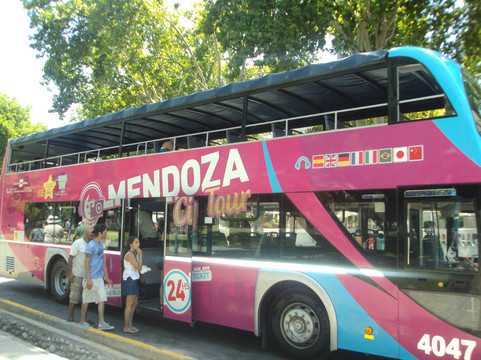 City Bus Mendoza-门多萨必去景点