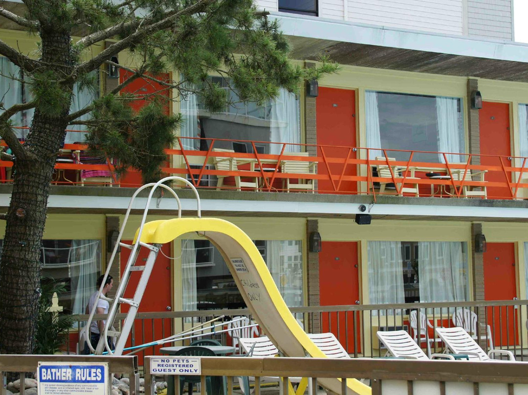 克罗尼海滩汽车旅馆