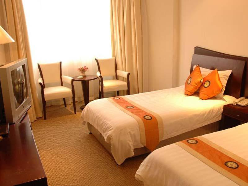 格林豪泰上海延安中路快捷酒店主图